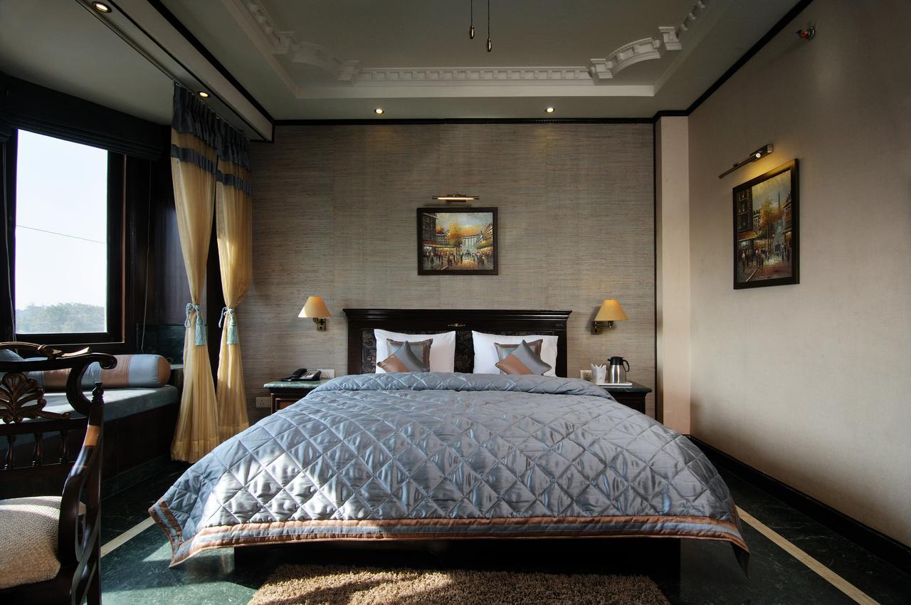Hotel Diplomat Residency New Delhi Luaran gambar